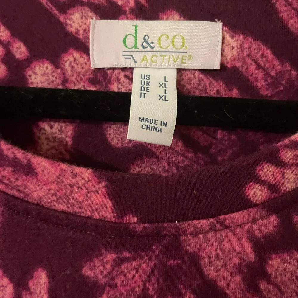 D & Co. Active Women's Long Sleeve Floral Pullover - Magenta Pink. NWOT! - Picture 3 of 3